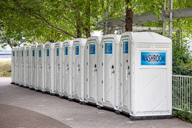 Best Porta potty rental near me  in Tulare, CA